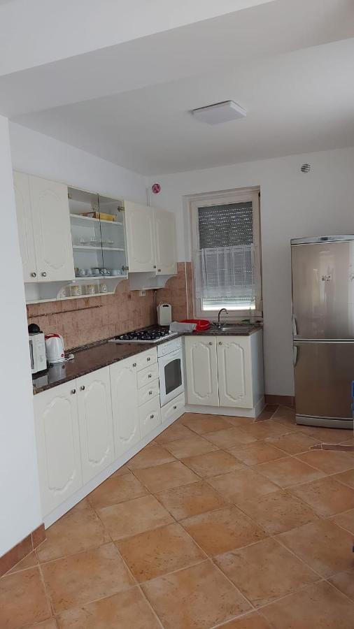 David Apartman Gyula Exterior foto